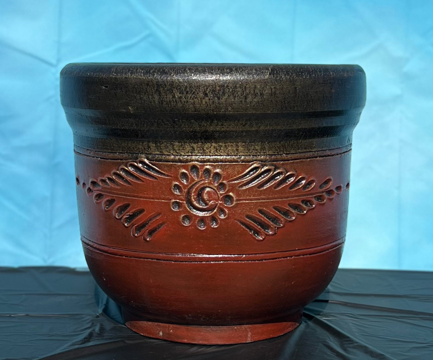 Campana Clay Planter